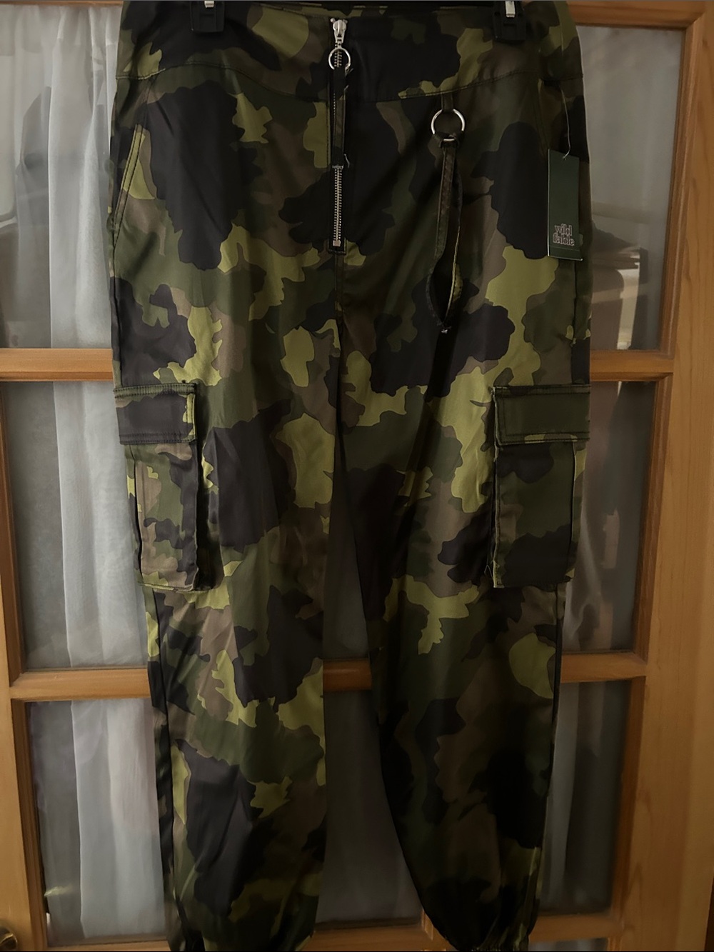 NWT Women’s Camouflage Cargo Pants - Green Camo